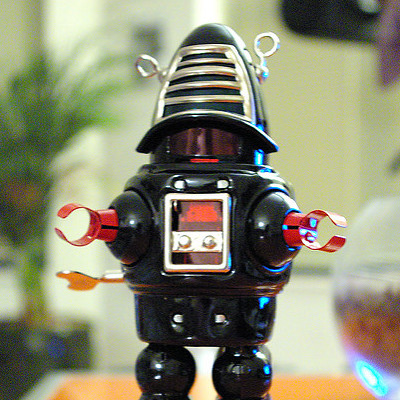 jouet représentant le robot Robby de Planète Interdite
